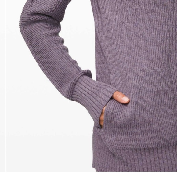 LULULEMON TURTLENECK SZ 4 - Picture 3 of 9